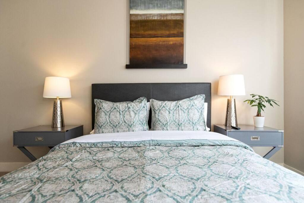 Cashville - Stylish Condo Minutes From Broadway ナッシュビル エクステリア 写真