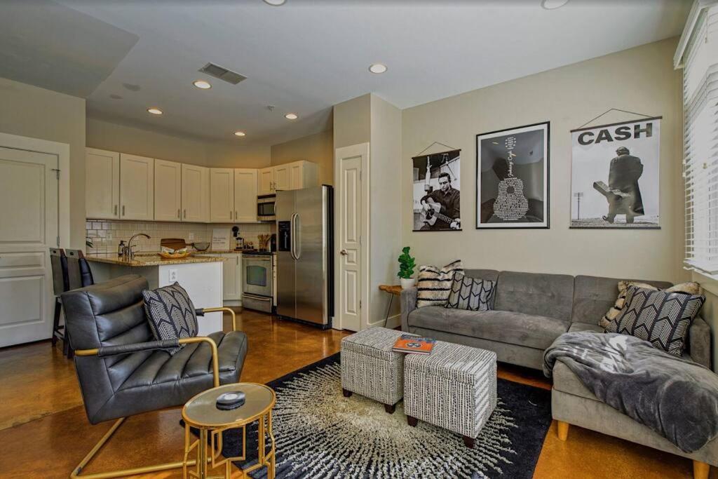 Cashville - Stylish Condo Minutes From Broadway ナッシュビル エクステリア 写真