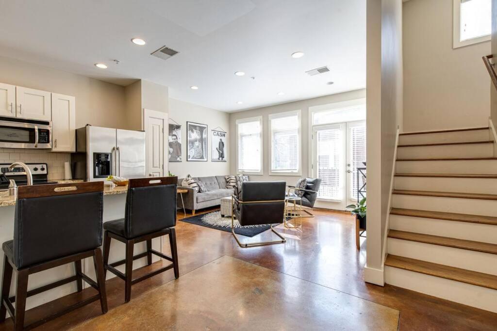 Cashville - Stylish Condo Minutes From Broadway ナッシュビル エクステリア 写真