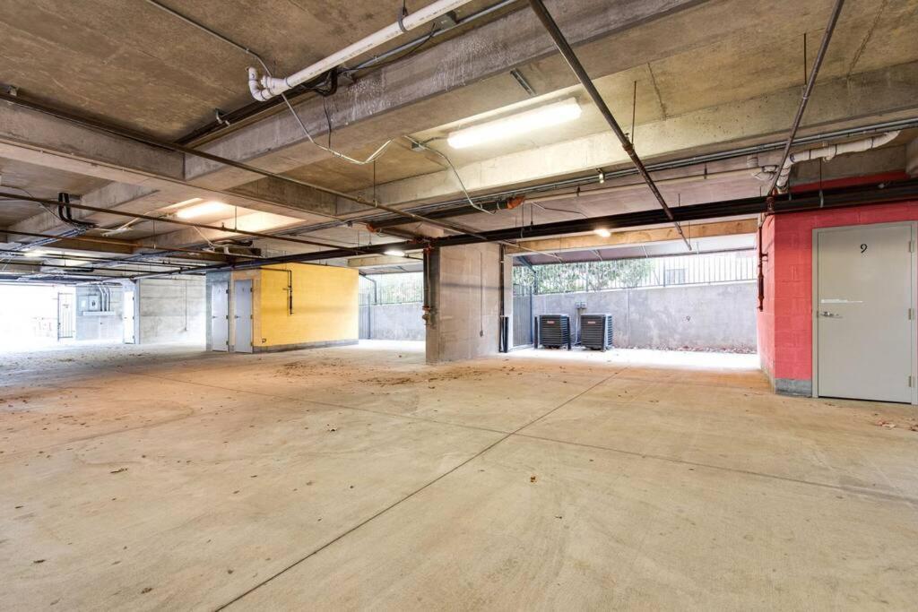 Cashville - Stylish Condo Minutes From Broadway ナッシュビル エクステリア 写真
