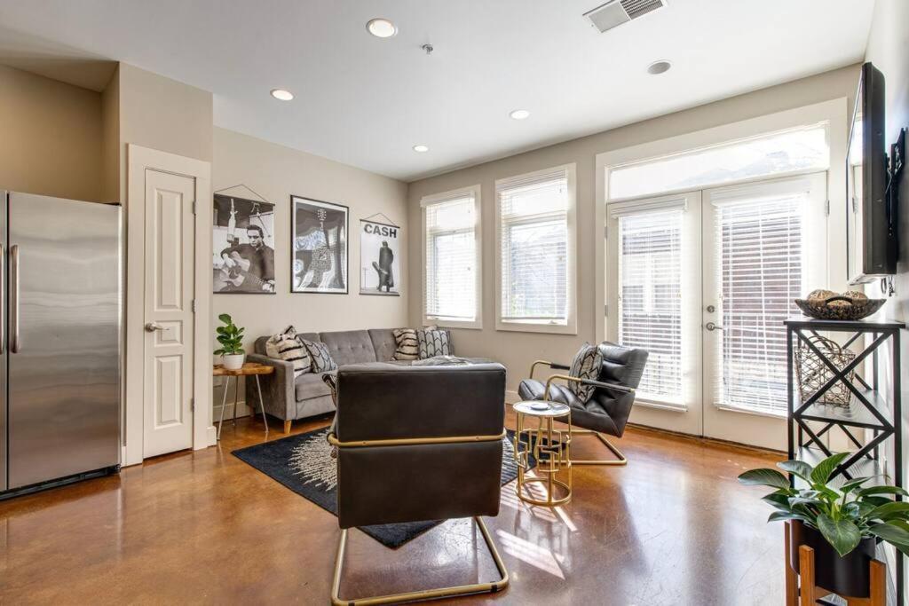 Cashville - Stylish Condo Minutes From Broadway ナッシュビル エクステリア 写真