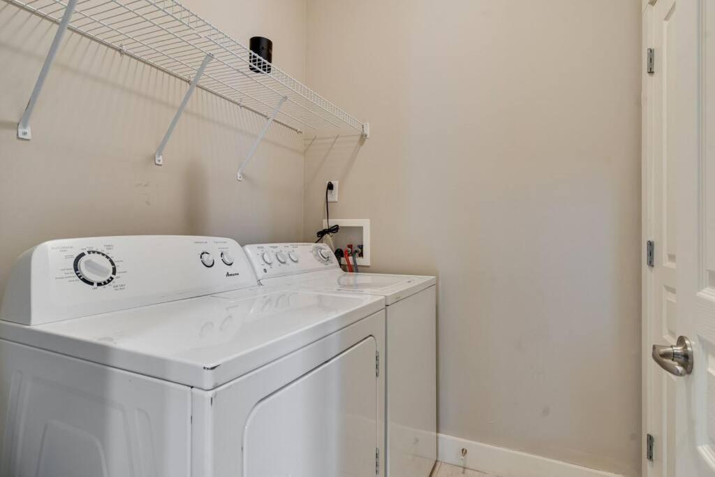 Cashville - Stylish Condo Minutes From Broadway ナッシュビル エクステリア 写真