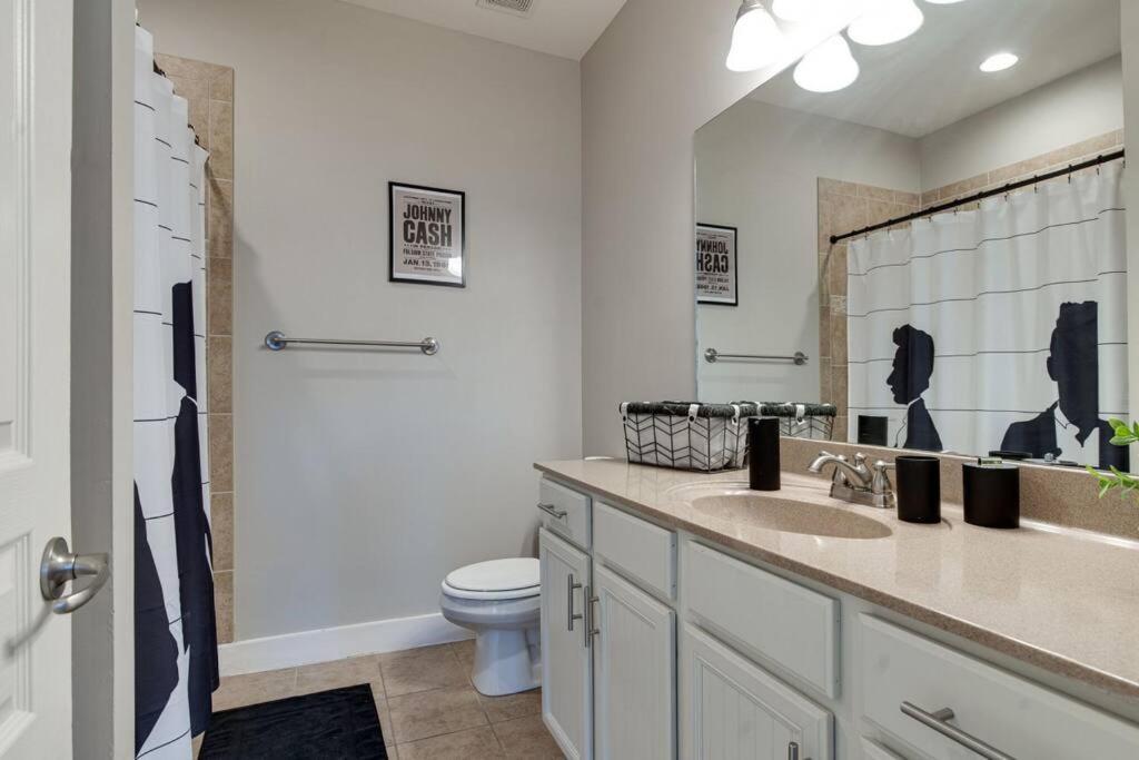 Cashville - Stylish Condo Minutes From Broadway ナッシュビル エクステリア 写真